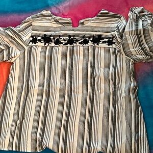 Loft shirt with velvet accent